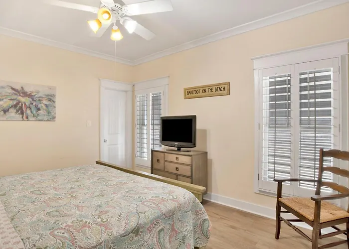 "a Step Away" House Holiday home *