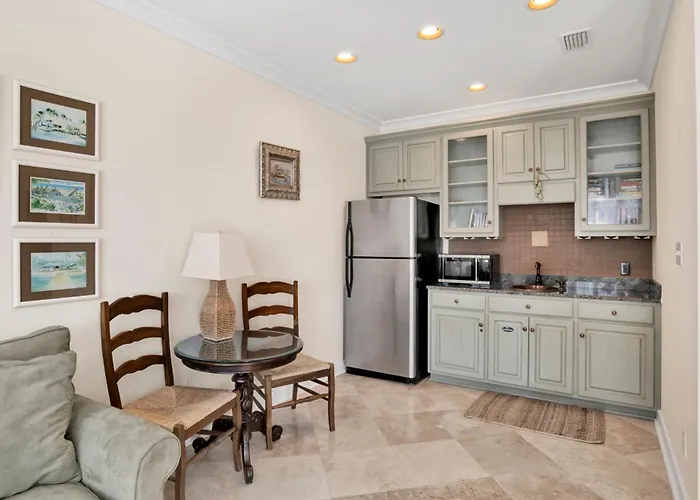 "a Step Away" House Holiday home Gulf Shores